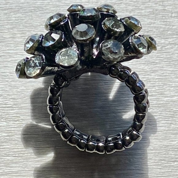 🟣 (2/$20) - Gorgeous Black tone with gems Statement Stretch Ring - One Size - Picture 12 of 12